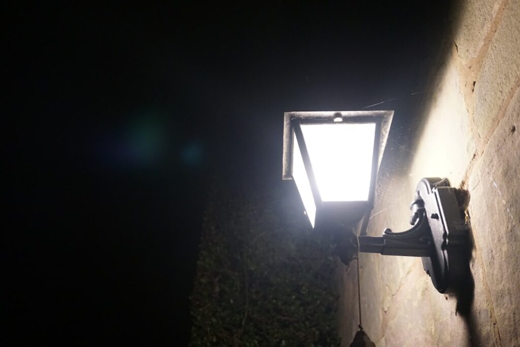 electrician outdoor lighting