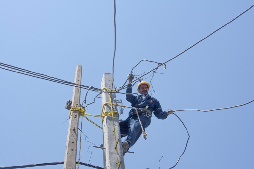 medium voltage electrical contractors